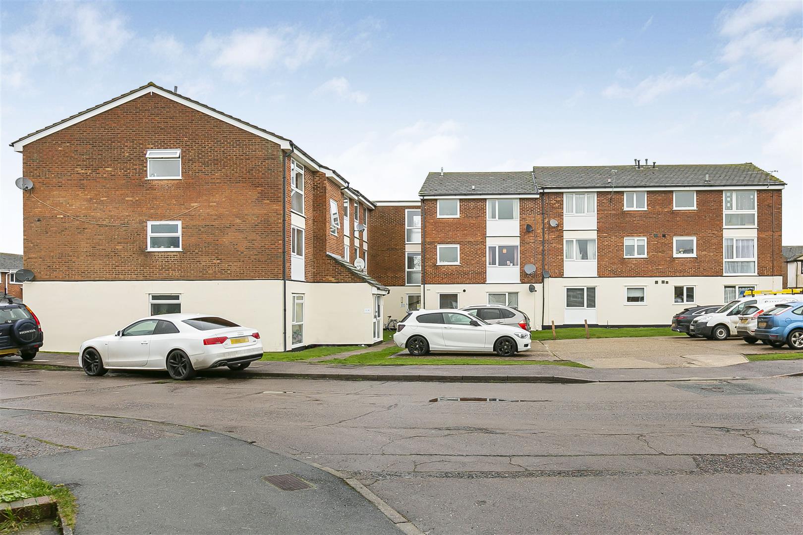 2 Bedroom for sale in Saffron Walden Cheffins Saffron Walden Sales